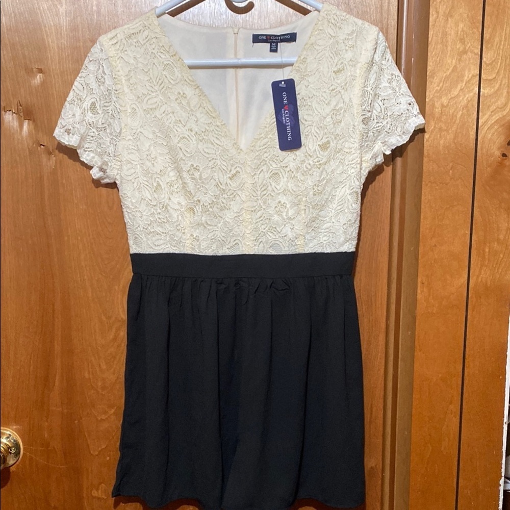 One Clothing Cream & Black Medium Romper NWT